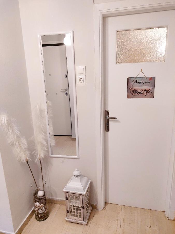 Fairytale House Apartment เอเธนส์ ภายนอก รูปภาพ